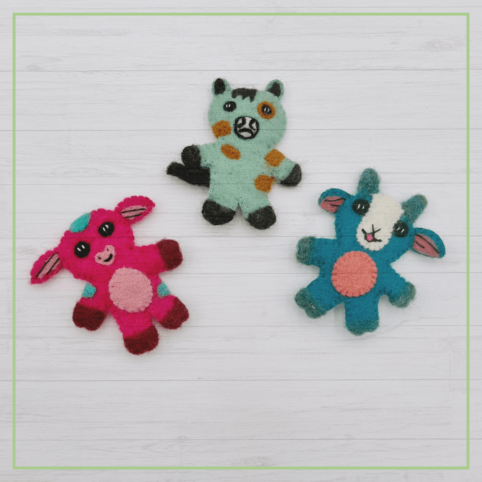 Farm Friends Finger Puppet Set - Cow, Goat & Horse with Barn Ages 3+