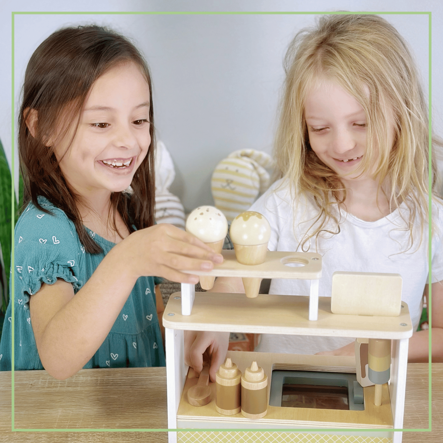 OmaOmaOma! Wooden Ice Cream Counter - Pretend Play Shop Set 3y+