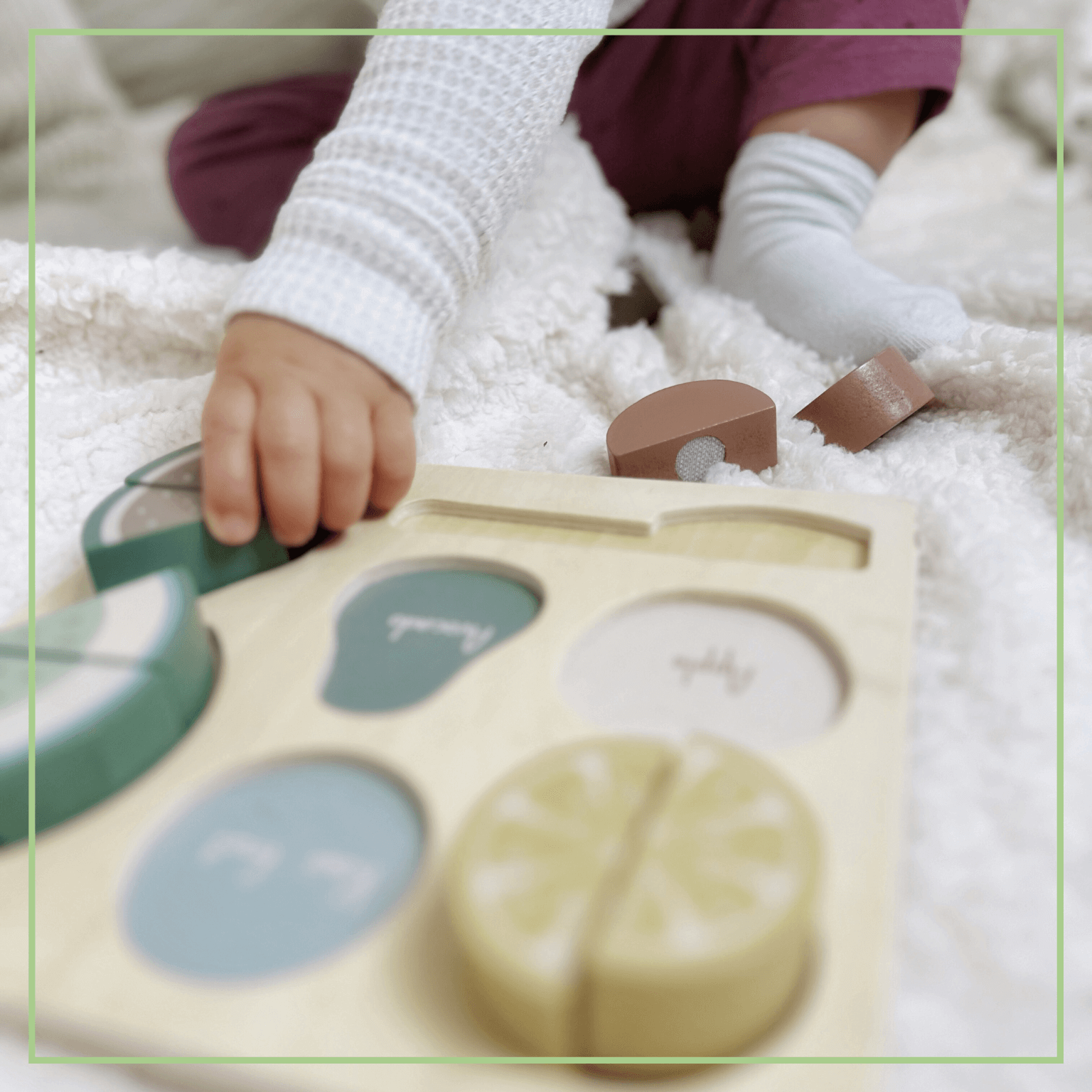 OmaOmaOma! Wooden Fruit Cutting Puzzle - Montessori Learning Toy 2y+