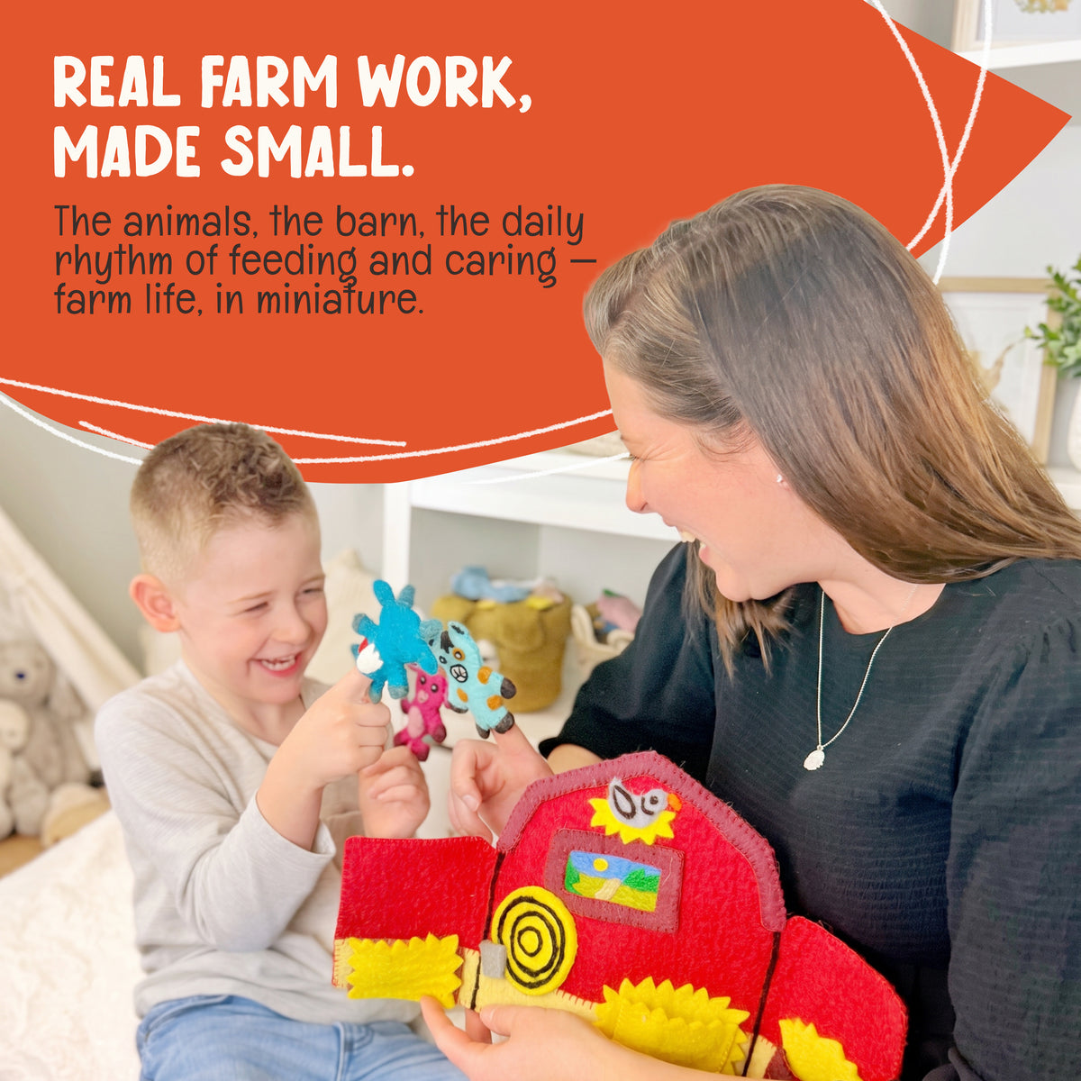Mother and child playing farm together with the OmaOmaOma Farm Friends Heartfelts set.