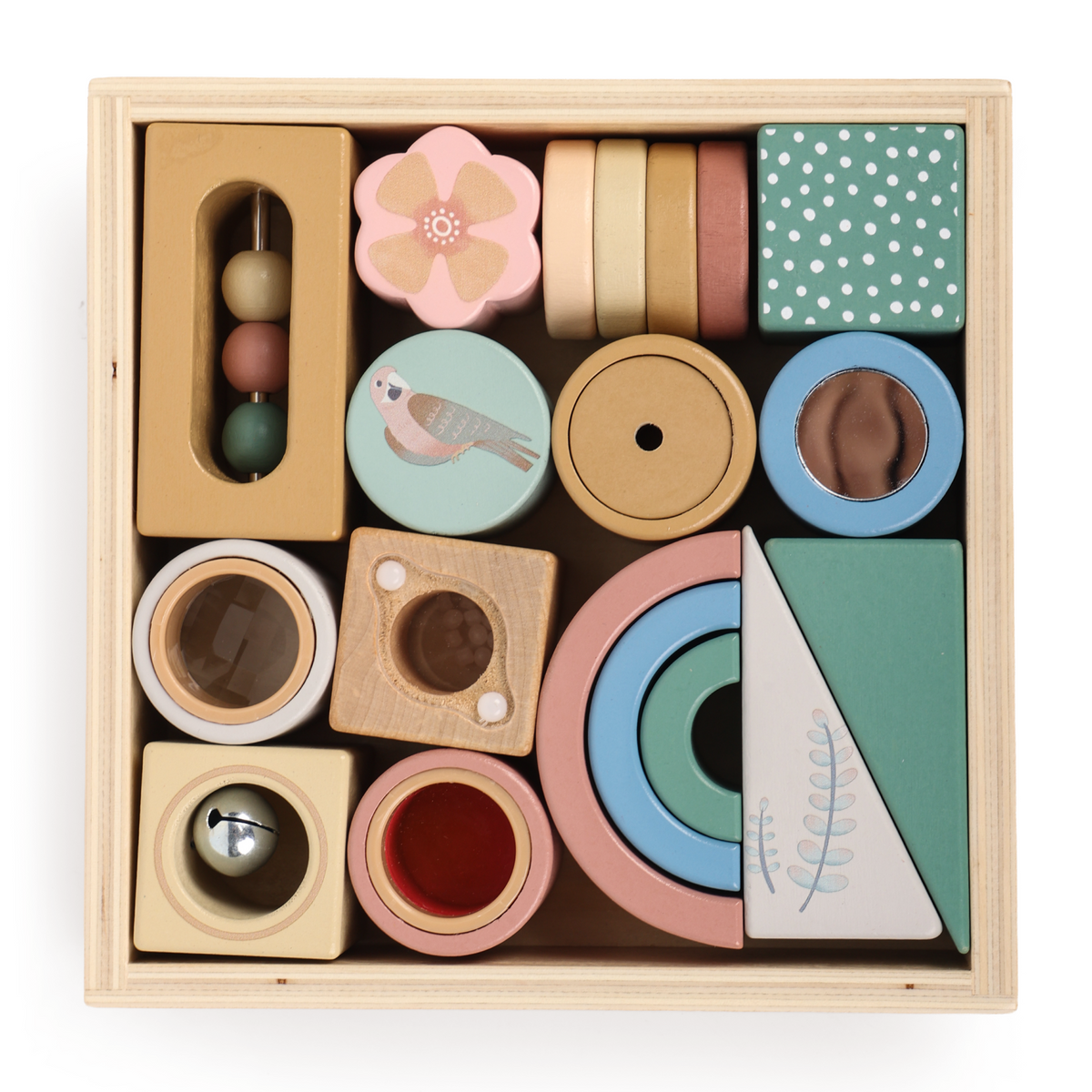 Wooden activity blocks from OmaOmaOma in FSC-certified wood on a plain whte background.